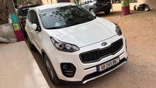Kia Sportage SUV 5 portes blanc polyvalent