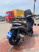 Scooter beverly marron noir fiable moteur venant