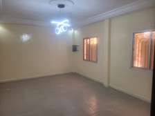 Quatre chambres à louer par mois