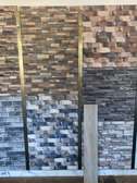 Carrelage mural Marfil Veniez effet pierre naturelle