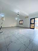 Appartement moderne à la Sicap Foire