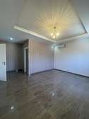 F4 de 160m² à louer usage bureau keur guorgui