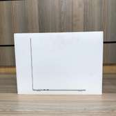 Macbook Air 13- M4 -Argent  16GB /256 Go
