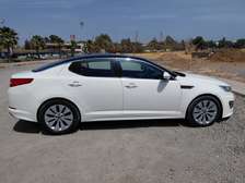 Kia Optima K5 berline blanche