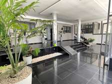 F5 en duplex aux almadies rte du meridien