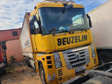 Renault magnume 26 tone 2012