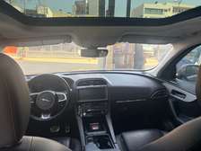 Jaguar F-Pace 2019 SUV gris métallisé