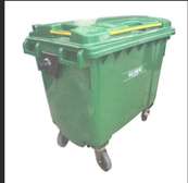 benne à ordures 660 litres plastique robuste 4 roues