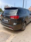 Location kia carnaval 9 places
