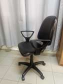 Chaise bureau noire similicuir pivotante réglable