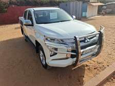 Mitsubishi L200 2023 essence