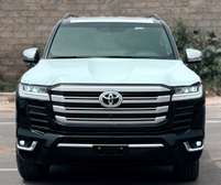 TOYOTA  LAND CRUISER LC300 VX-R 2026