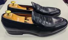 Chaussures cuir noir ou mocassin élégant semelle cuir