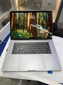 MacBook Pro 2019 Core i9 Ram 16Go SSD 512Go 4Go dédiée