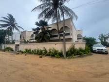 Villa moderne à louer aux Almadies derrière casino cap vert