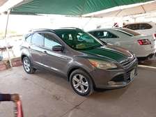 Je vends ma ford escape automatic essence climatise 2014