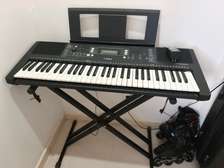 Piano YAMAHA PSR-E363