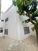 Location magnifique villa(R+1)  Ngor