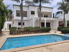 TRÈS BELLE VILLA AUX ALMADIES