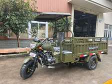 Moto tricycls et pièces de rechange