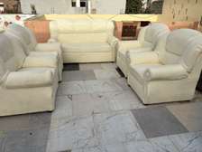 Salon 7 place couleur beige venant