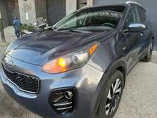 Kia Sportage SUV compact gris métallisé
