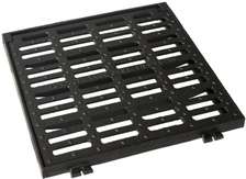couvercle regard grille égout caniveau
