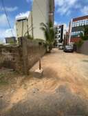 Terrain de 536m2 angle tf ,sis Almadies