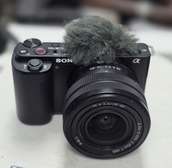 ZV-E10 + 16-50mm
