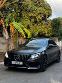 Mercedes C300 custom en c63 noir mat design sportif