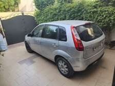 Housses sièges voiture noires surpiqûres rouges tissu