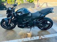 Kawasaki Z750 R