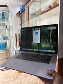 MacBook Pro 15 2018 i7 16/512