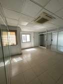 PLATEAU DE BUREAU DE 250M2 À MERMOZ