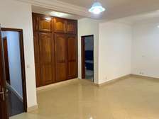 Villa R+1 à louer à Mermoz