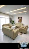 Ensemble salon en cuir beige moderne