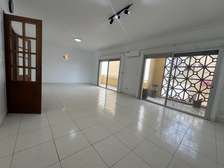 Appartement à louer  sur la corniche cité Africa Ouakan