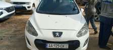 Peugeot 308 blanche fiable consommation Climatisé
