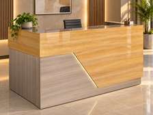 Desk d’accueil moderne