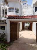 LOUER –Villa R+1 de 500 m² aux Almadies