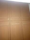 Armoire bois massif 6 portes marron classique