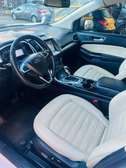 Ford Edge 2017 blanc jantes noires SUV spacieux