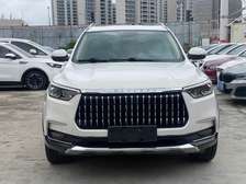 SUV blanc