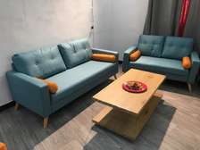 ensemble canapé 3+2 places bleu clair avec table bois