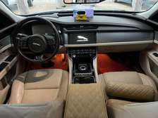 Jaguar XF 2017 full option gasoil