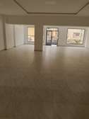 Local commercial lumineux 330m²  carrelé Yoff SENELEC