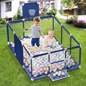 aire de jeu balles bleue sécurisée pour enfants