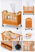 Lit bébé bois naturel roulettes tiroirs moustiquaire