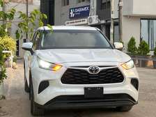 Toyota Highlander 2023 4cylindre