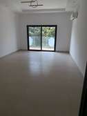 Appartement F4 piscine sport accueil parking privé Mermoz